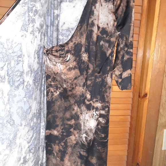 Lularoe Michele 2xl Wrap Dress. Brown and Gold mingled design. - Picture 3 of 10